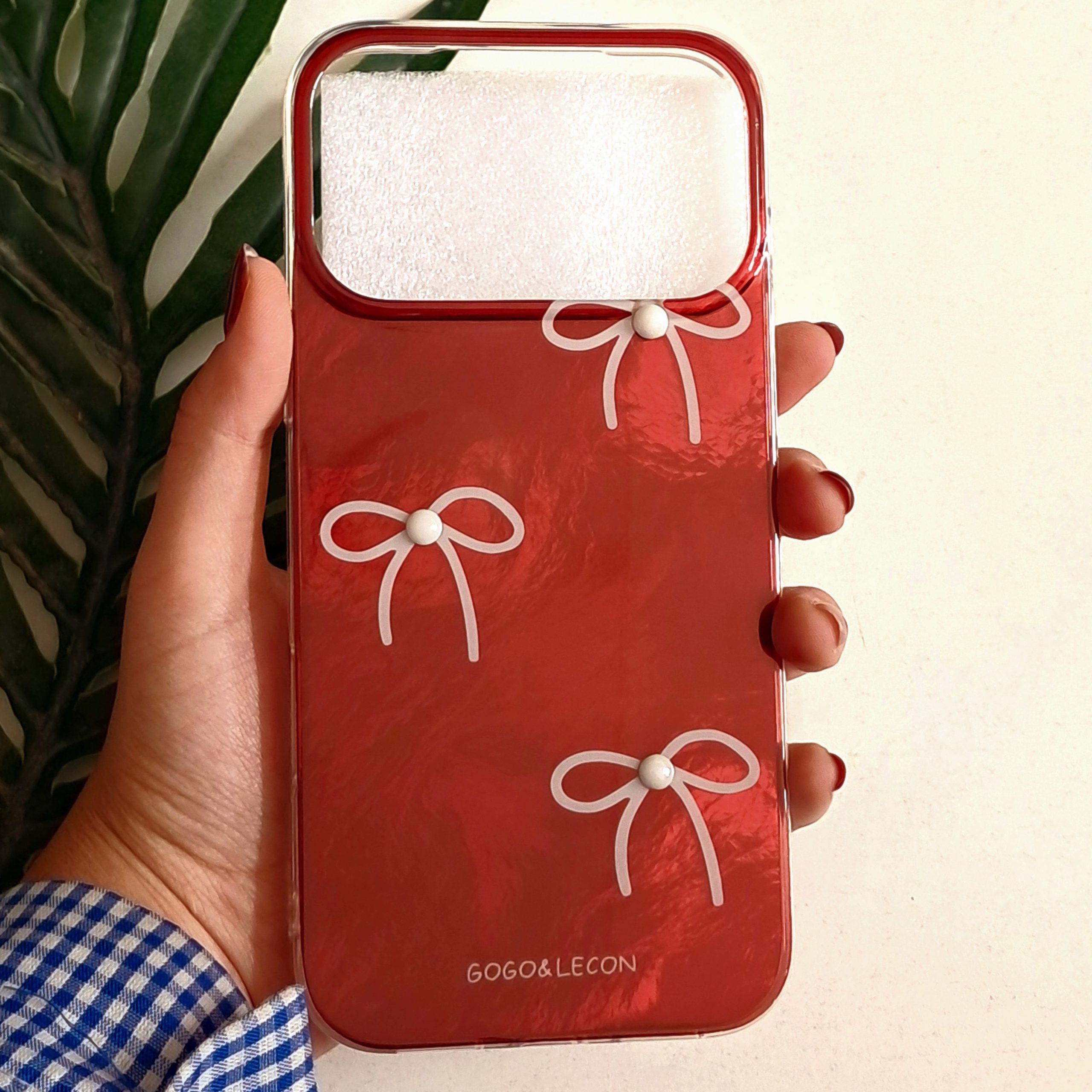 گارد گوشی آیفون 17 پرو مکس مدل براق طرح پاپیون نگین دار رنگ قرمز Iphone 17 pro max کاور و محافظ موبایل