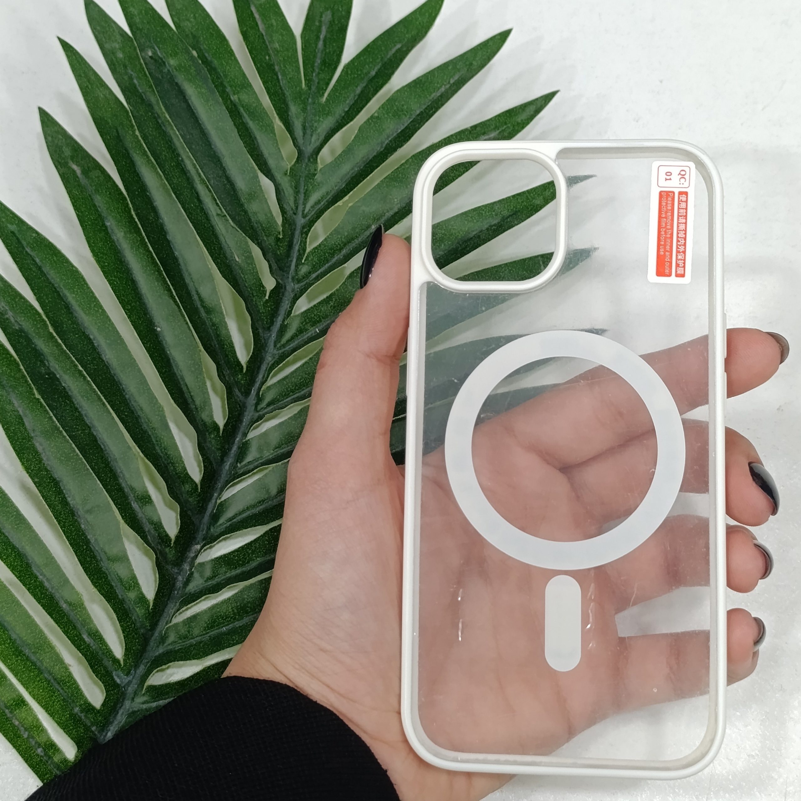 گارد آیفون Iphone 14 promax طرح مگنتی شفاف دور رنگی رنگ سفید قاب و محافظ موبایل