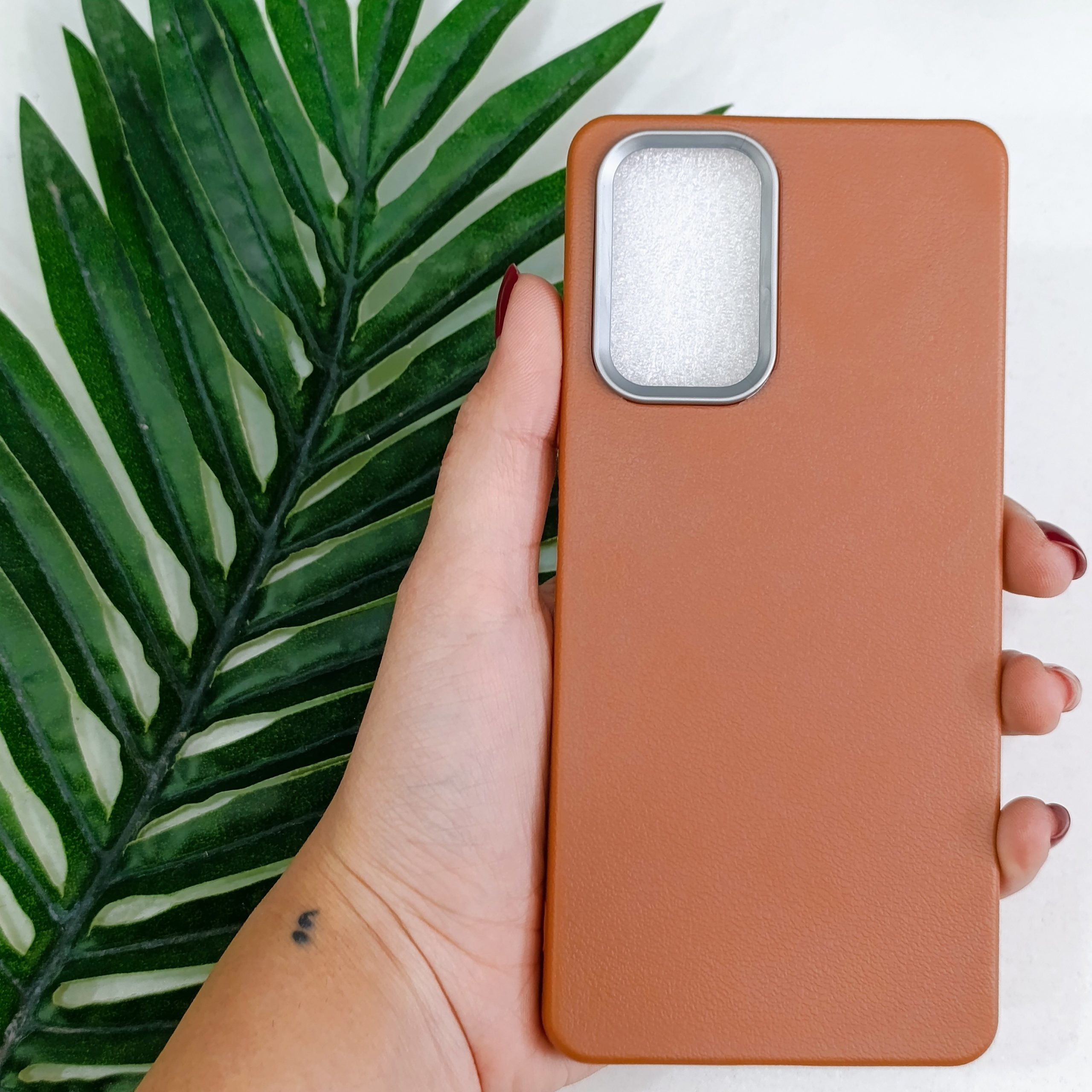 گارد گوشی Note 10 pro طرح چرمی رنگ قهوه ای قاب و محافظ موبایل