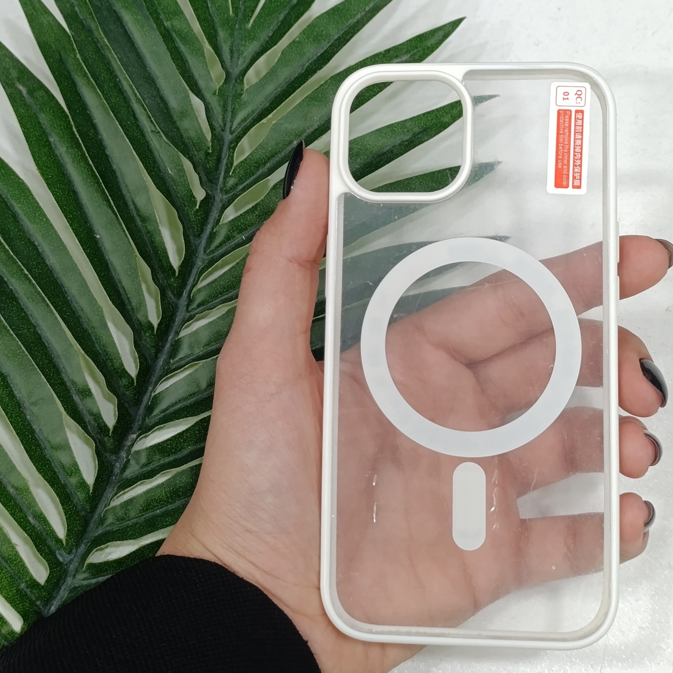 گارد آیفون Iphone 15 طرح مگنتی شفاف دور رنگی رنگ سفید قاب و محافظ موبایل