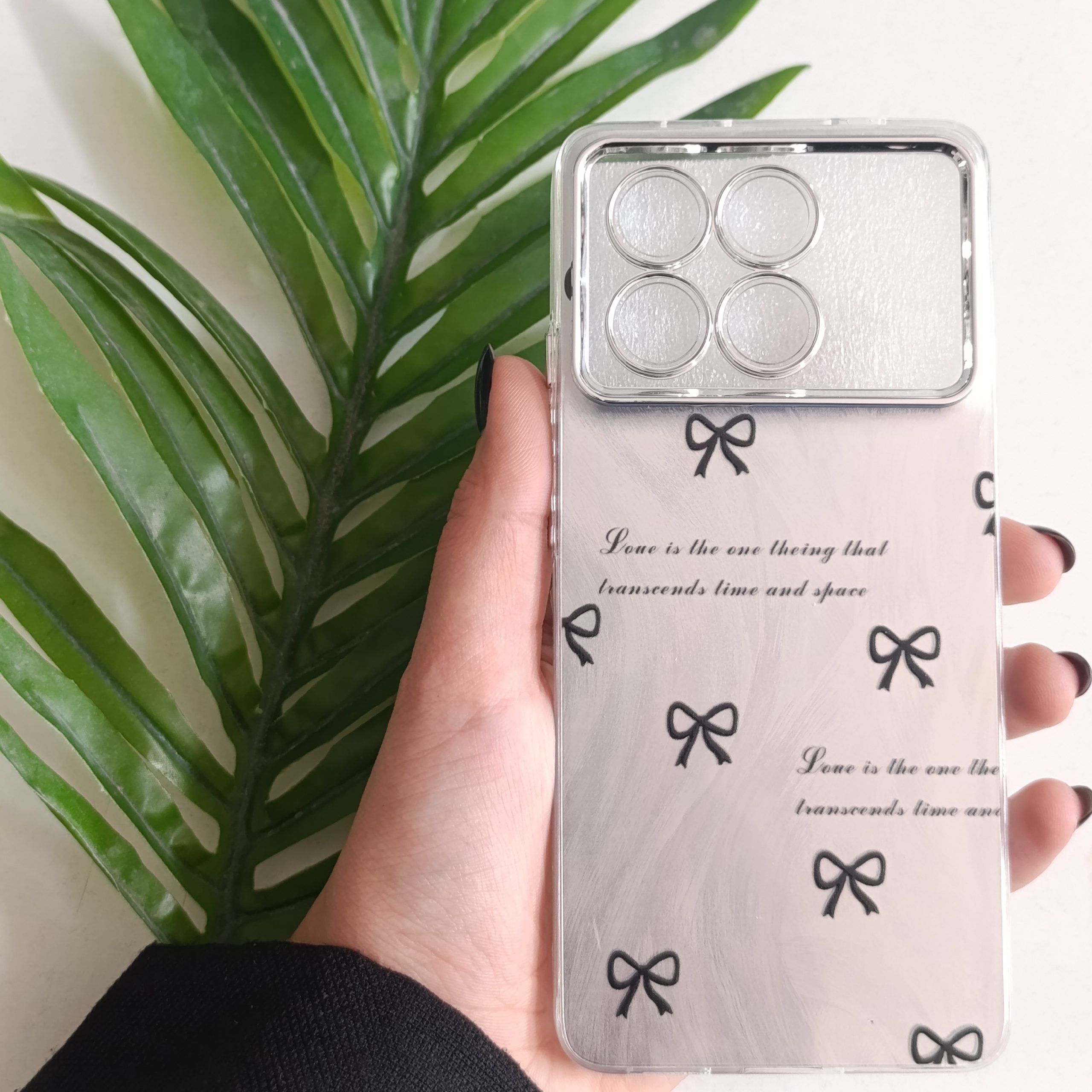 گارد گوشی Poco x6 pro طرح فانتزی پاپیون مشکی همراه با متن قاب و کاور و محافظ موبایل